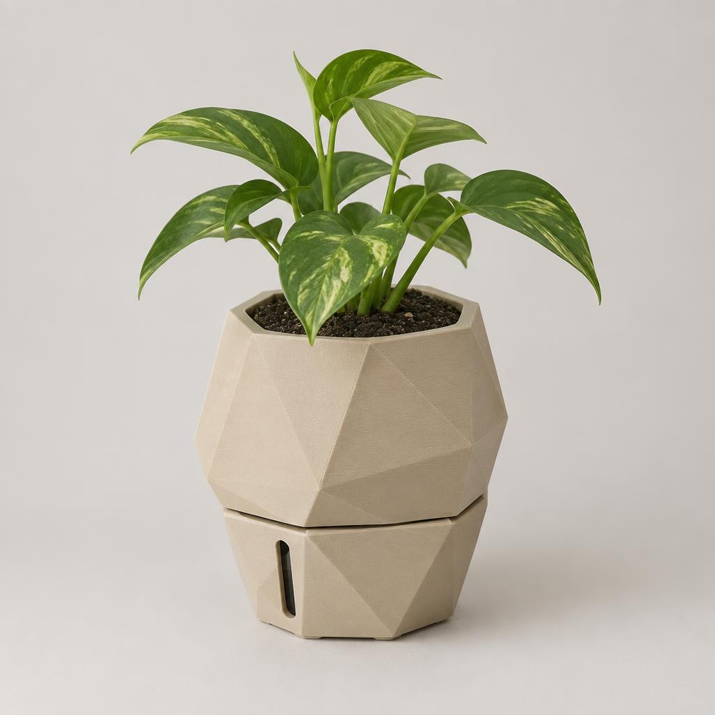 Low-Poly Self-Watering Planter
